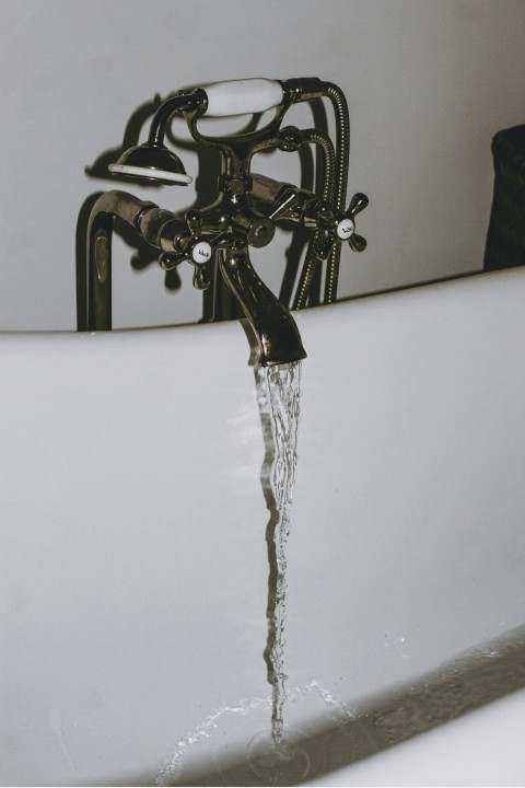 Bagno - piastrelle e resina